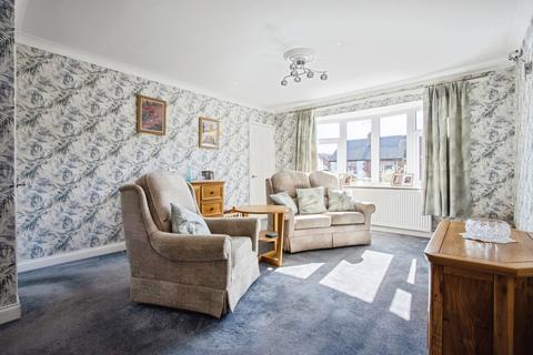 2 bedroom bungalow for sale, Milton Drive, Leeds LS15