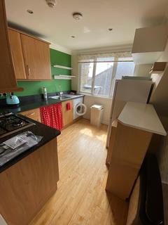 2 bedroom flat to rent, Gunnersbury Avenue, London W5