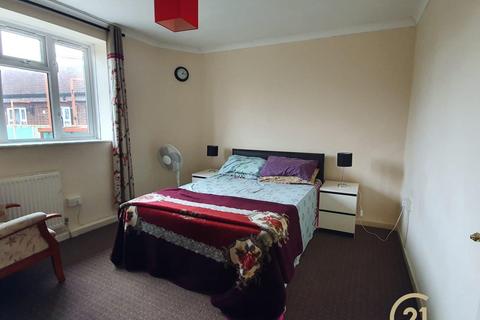 3 bedroom maisonette for sale, Gower House