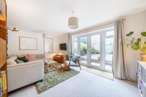 17 Bargrove Close, London, SE20 8DU