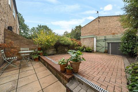 17 Bargrove Close, London, SE20 8DU