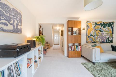 17 Bargrove Close, London, SE20 8DU