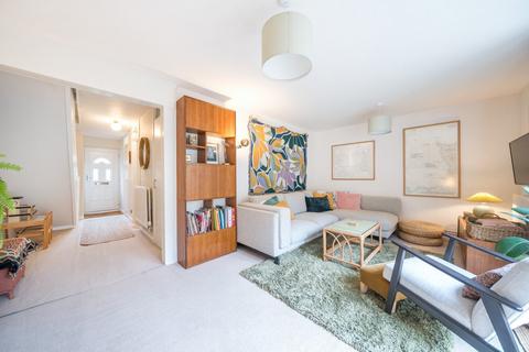 17 Bargrove Close, London, SE20 8DU