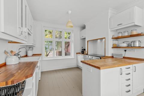 undefined, The Avenue, Amersham, Buckinghamshire, HP7 0AB