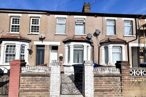 undefined, Queens Road, Southall, Greater London, UB2