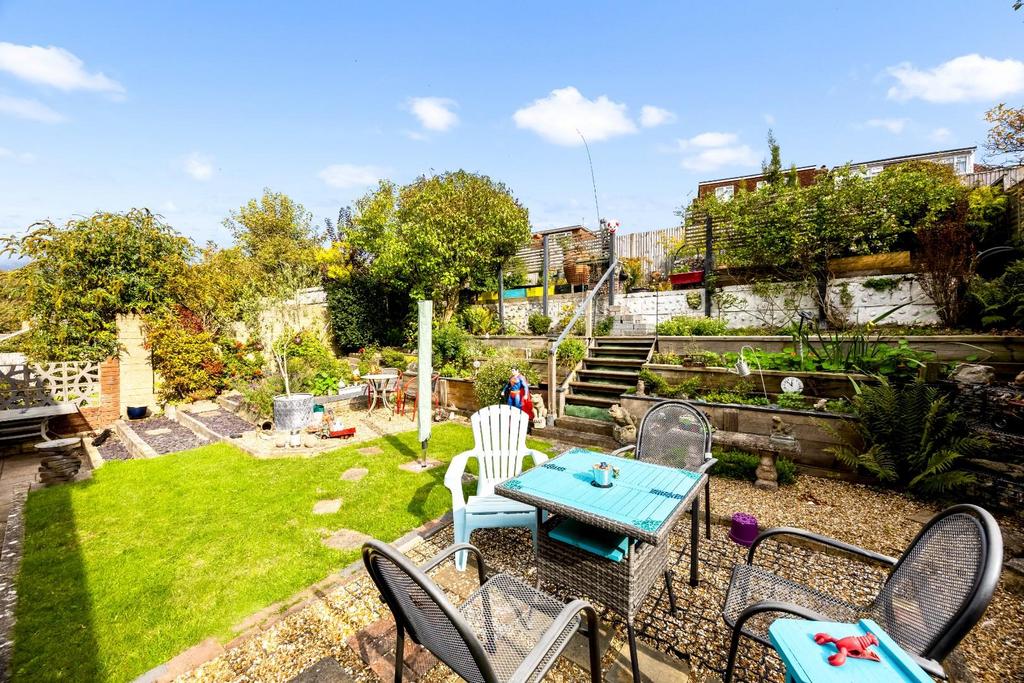 Broad Rigg Avenue, 37 018.JPG