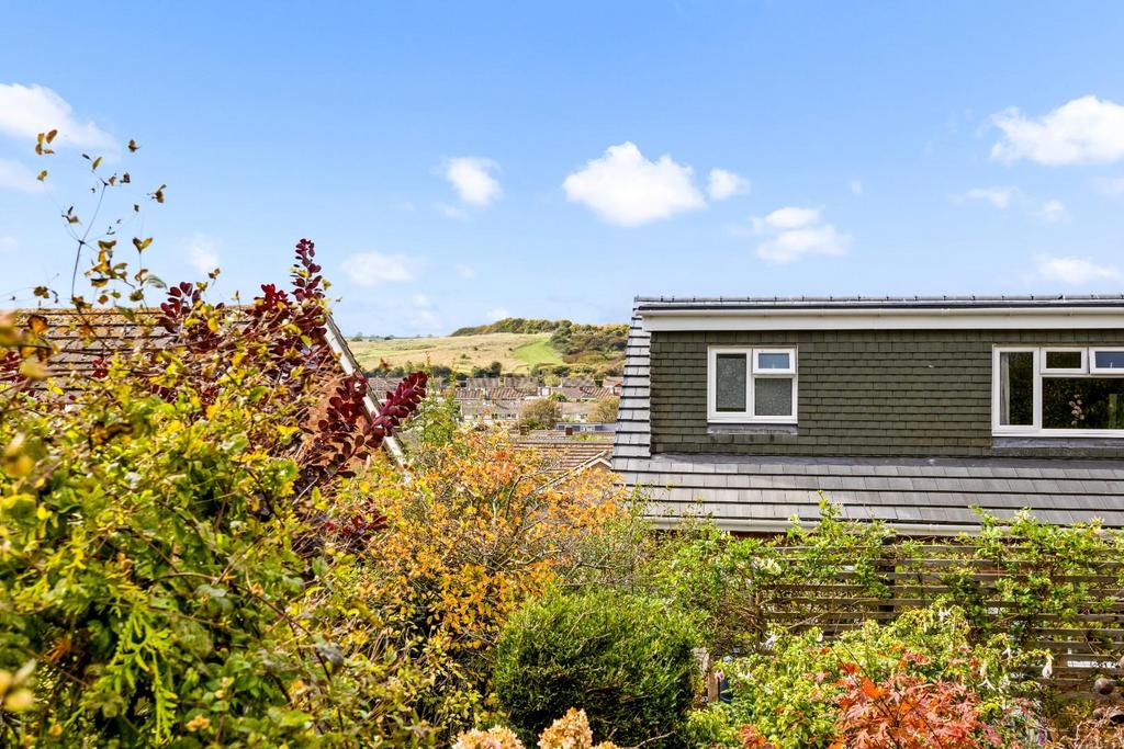 Broad Rigg Avenue, 37 020.JPG
