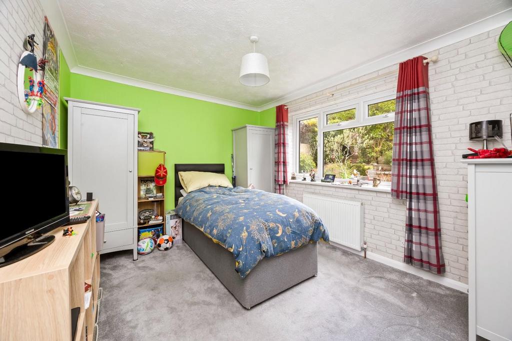 Broad Rigg Avenue, 37 011.JPG