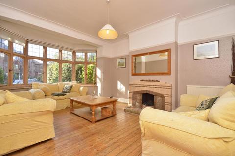undefined, Woodbourne Avenue, Streatham