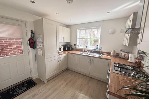 3 bedroom detached house for sale, Nonsuch Avenue, Stratford-upon-Avon