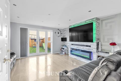 3 bedroom townhouse for sale, Ark Royal Avenue, Rochdale