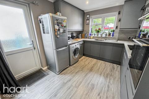 3 bedroom semi-detached bungalow for sale, Turner Close, Wivenhoe