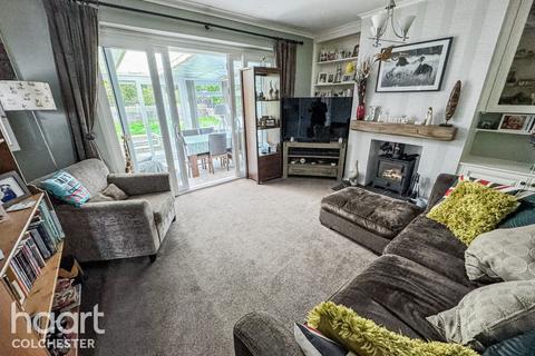 3 bedroom semi-detached bungalow for sale, Turner Close, Wivenhoe