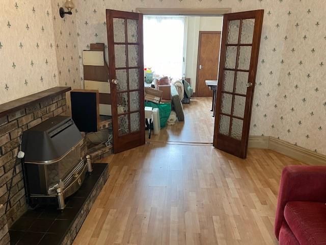 9 Avallon IMG 5072.jpg