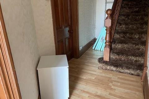 5 bedroom end of terrace house for sale, Avallon Avenue, Llandudno Junction