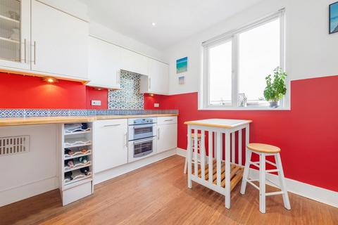 2 bedroom flat for sale, Fawnbrake Avenue, SE24