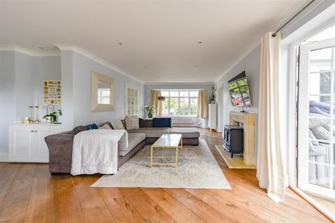 4 bedroom detached house for sale, Hall Close, Harpole, Northampton