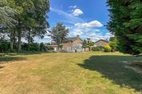 4 bedroom detached house for sale, Hall Close, Harpole, Northampton