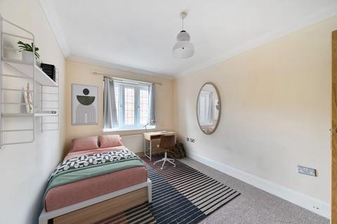 7 Bridgelands Close, Beckenham, BR3 1JU