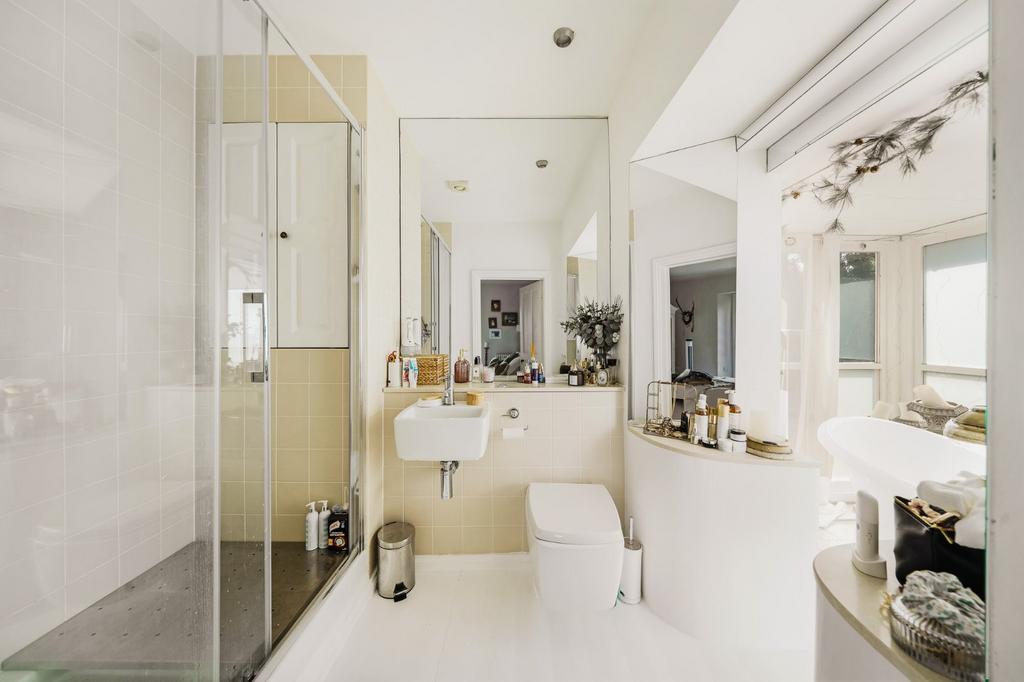 Ensuite
