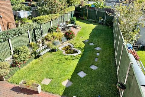 3 bedroom semi-detached house for sale, Laburnum Crescent, Derby DE22