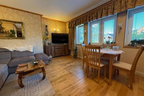 3 bedroom semi-detached house for sale, Laburnum Crescent, Derby DE22