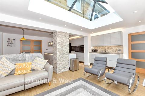undefined, Harrier Close, Waterlooville, Hampshire