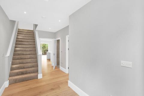 undefined, Fir Hollow Gardens, Kenley CR8