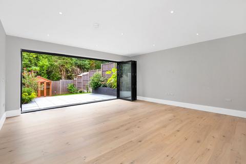 undefined, Fir Hollow Gardens, Kenley CR8