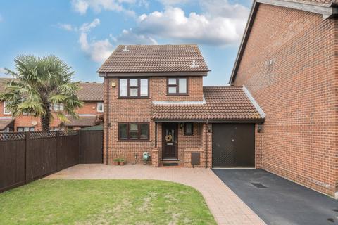 3 bedroom link detached house for sale, Chirk Close, Hayes