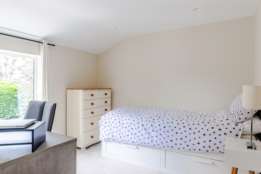 Bedroom3a