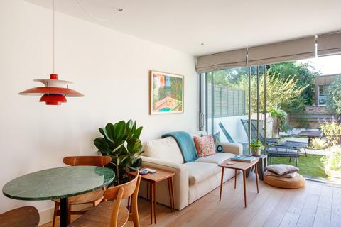 1 bedroom apartment for sale, Camberwell Grove III, London SE5