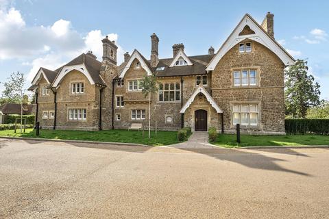 3 bedroom flat for sale, Oakley Gardens, Merstham RH1