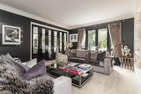undefined, Burwood Place, Hadley Wood