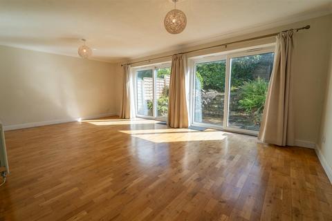 undefined, Plunch Lane, Swansea SA3