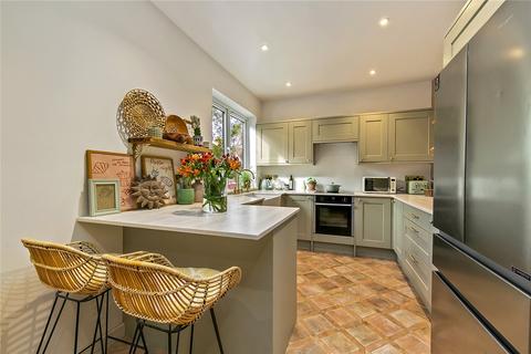84 Myrtle Road, Hampton Hill, Hampton, TW12 1QB