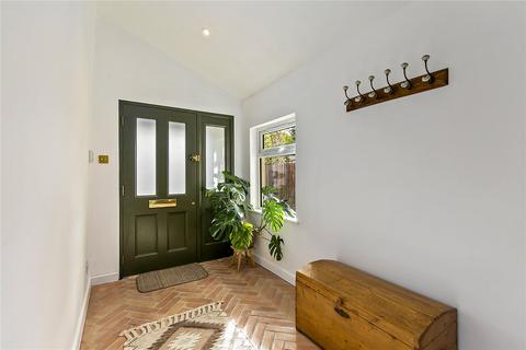 84 Myrtle Road, Hampton Hill, Hampton, TW12 1QB