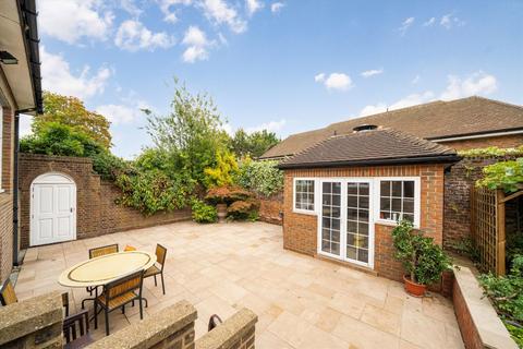 6 bedroom house to rent, Cannon Hill, London N14