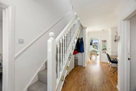 9 Dawn Close, Upper Beeding, Steyning, BN44 3WG