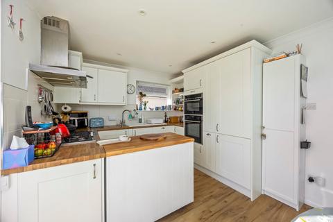 9 Dawn Close, Upper Beeding, Steyning, BN44 3WG