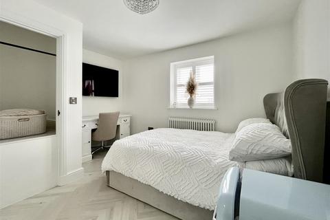 undefined, Garth Kosti Woles, Newquay TR8