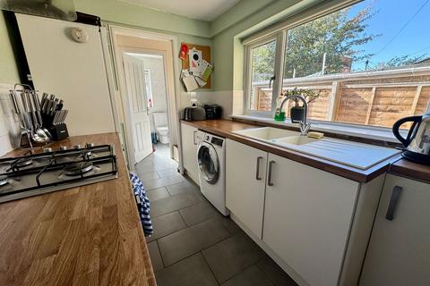 2 bedroom terraced house for sale, Dryden Street, Swindon, SN1 5LA