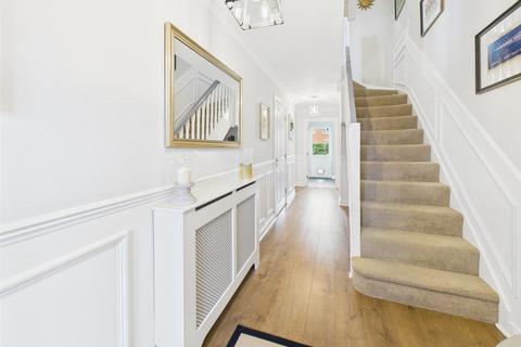 4 bedroom terraced house for sale, Noble Crescent, Aylesbury HP18