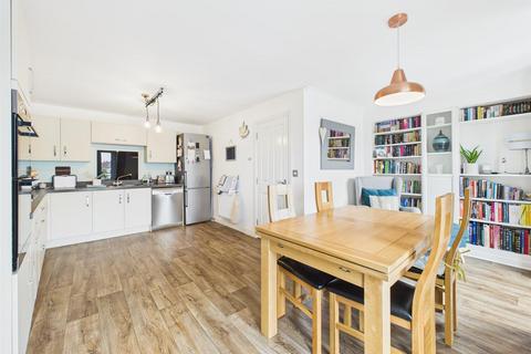 4 bedroom terraced house for sale, Noble Crescent, Aylesbury HP18