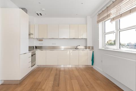 2 bedroom flat for sale, Croydon Road, BR3