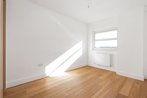 2 bedroom flat for sale, Croydon Road, BR3