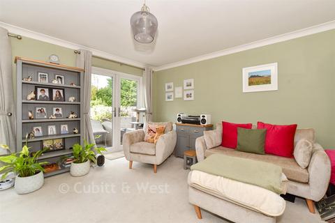 5 bedroom detached house for sale, Kitsmead, Copthorne, West Sussex
