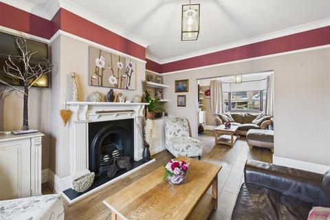 4 bedroom semi-detached house for sale, Cemetery Road, Dronfield