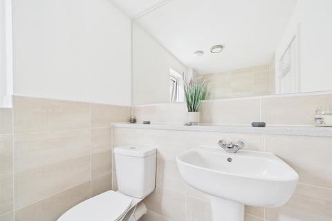 11 Hulbert Court, Perth, PH1 2AR