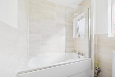 11 Hulbert Court, Perth, PH1 2AR
